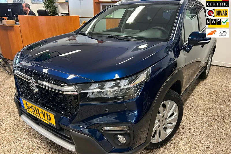 Suzuki S-Cross (2023)