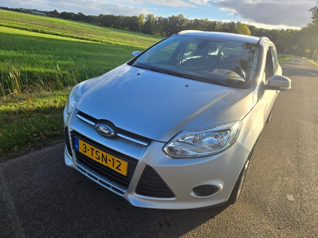Ford Focus (2014) — foto 1