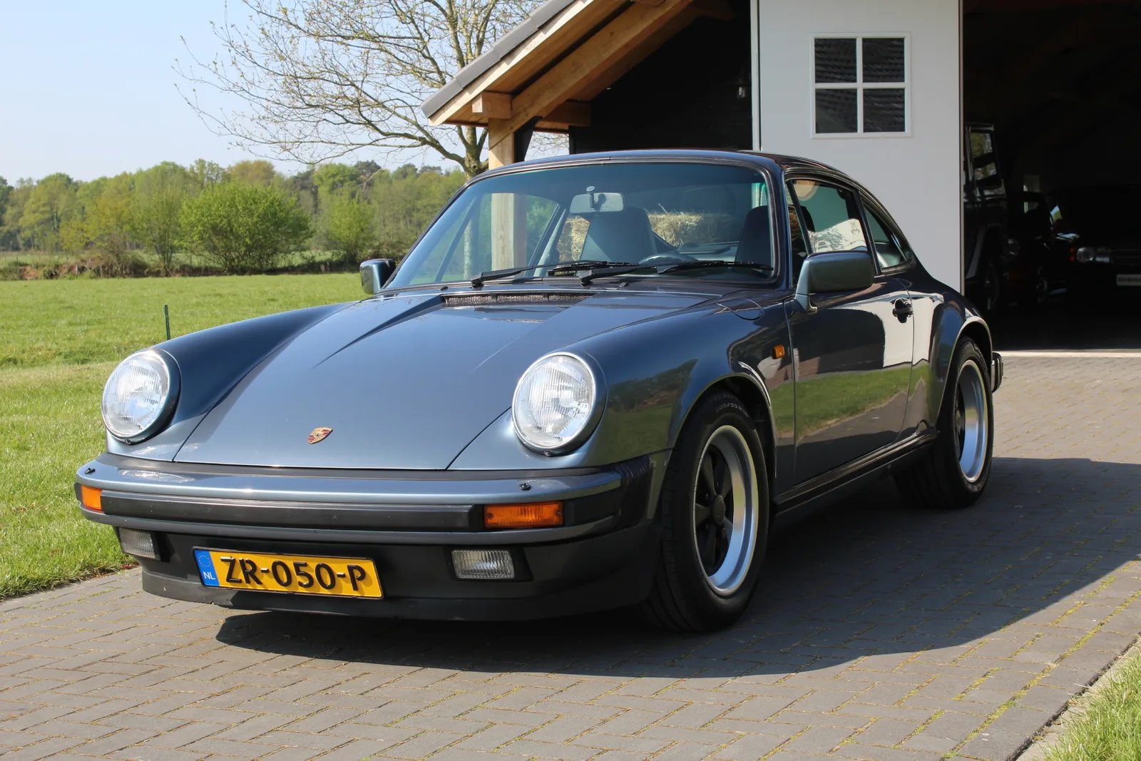 Porsche 911 (1986) — foto 1