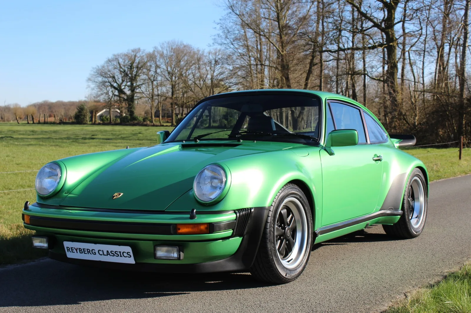 Porsche 911 (1977) — foto 1