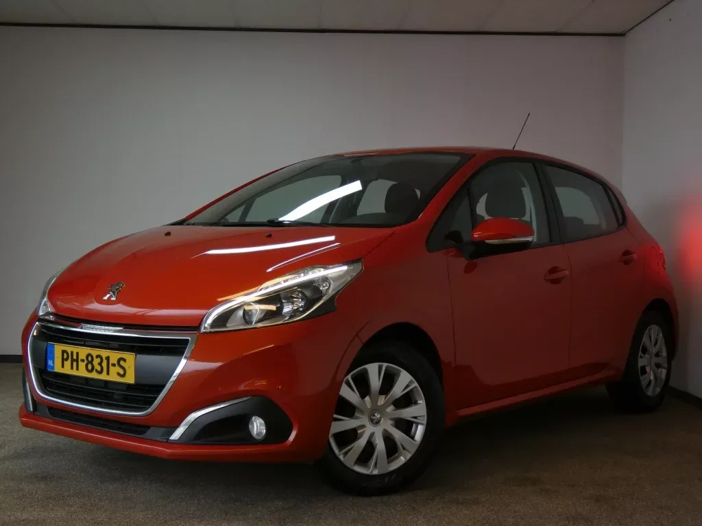 Peugeot 208 (2017) — foto 1