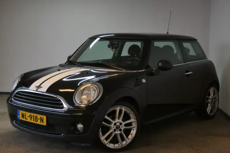 MINI One (2009)