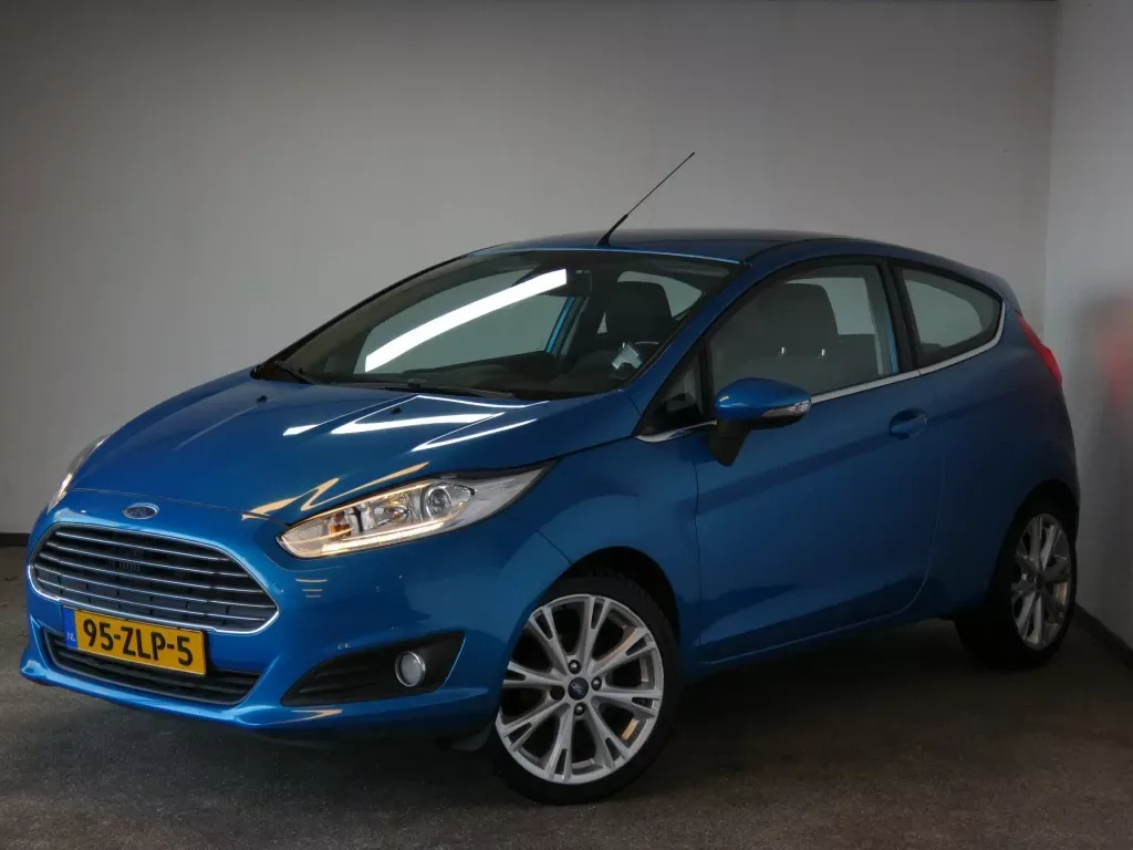 Ford Fiesta (2013) — foto 1