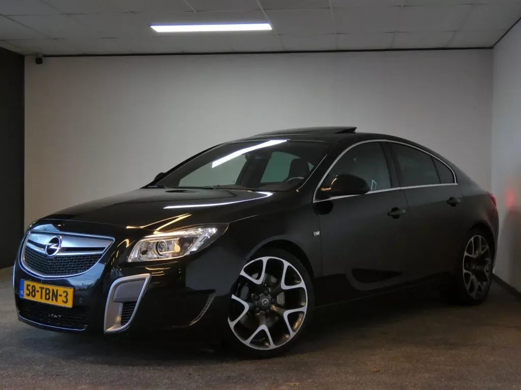 Opel Insignia (2012) — foto 1