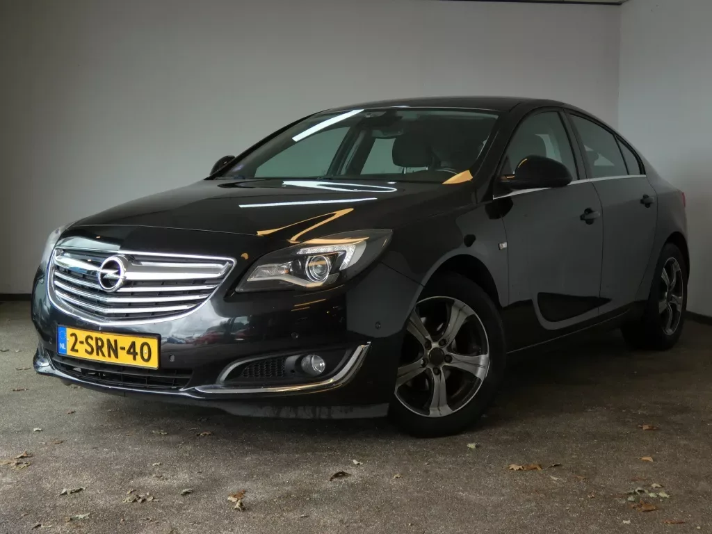 Opel Insignia (2013) — foto 1
