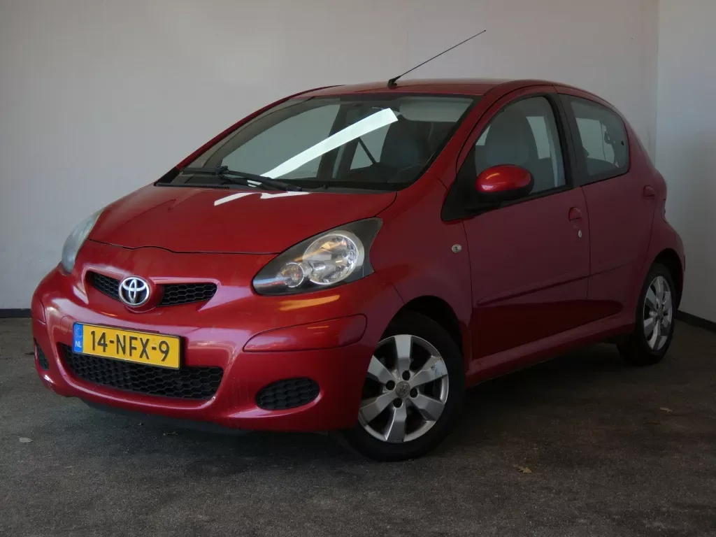 Toyota Aygo (2010) — foto 1