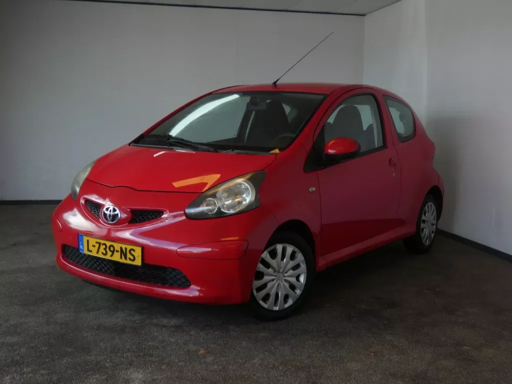 Toyota Aygo (2006) — foto 1
