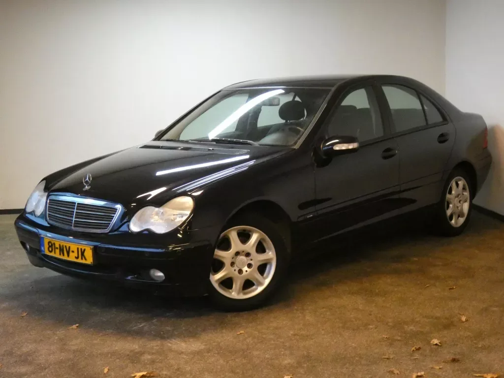 Mercedes-Benz C-Klasse (2004) — foto 1
