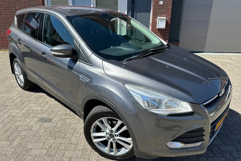 Ford Kuga (2013)