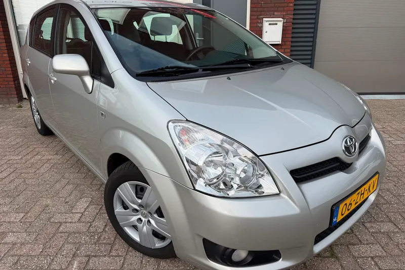 Toyota Verso (2008)