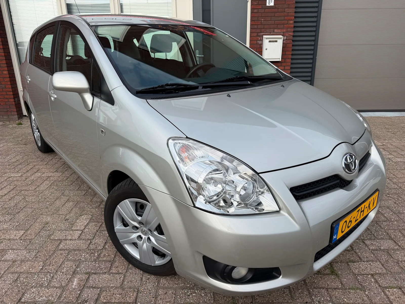 Toyota Verso (2008) — foto 1