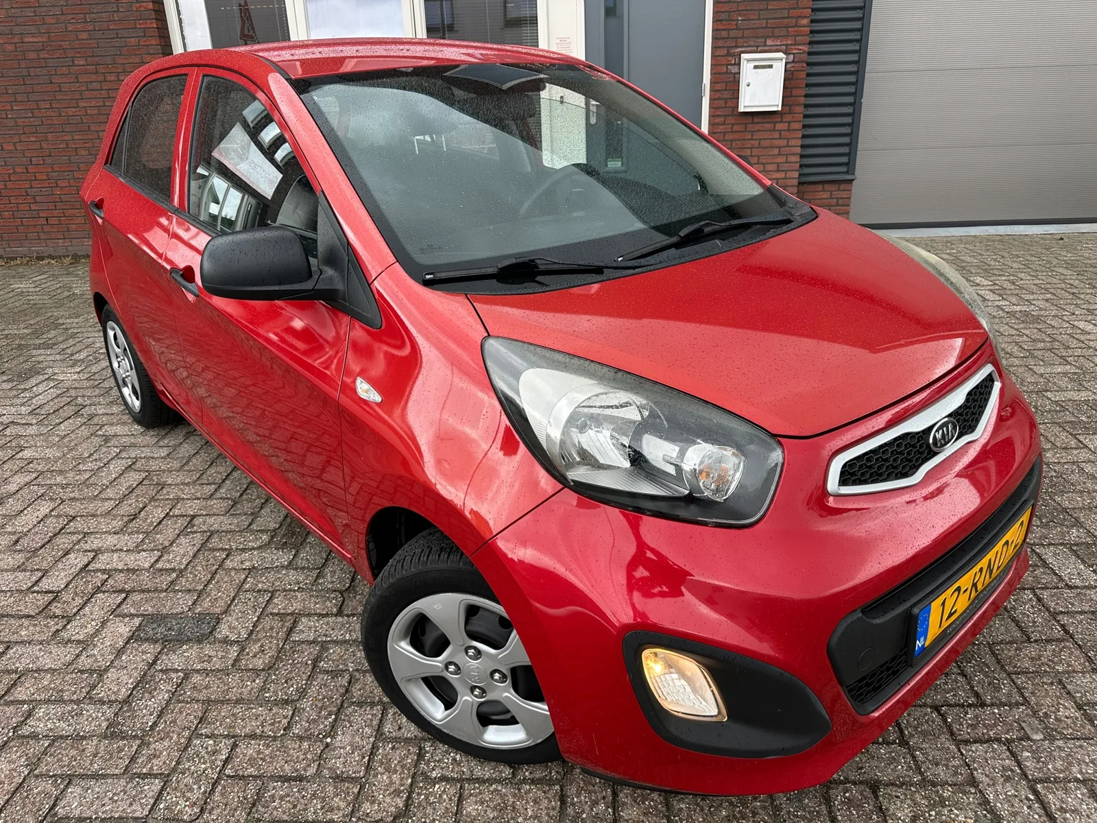 Kia Picanto (2012) — foto 1