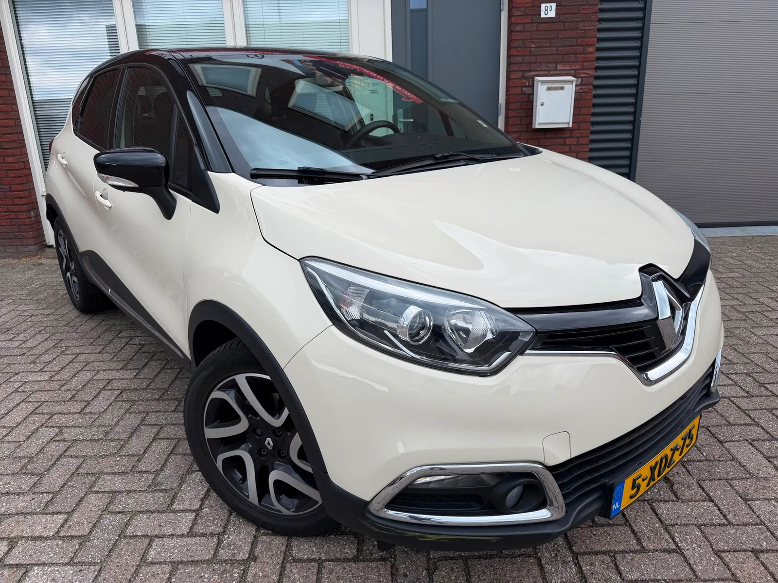 Renault Captur (2014) — foto 1