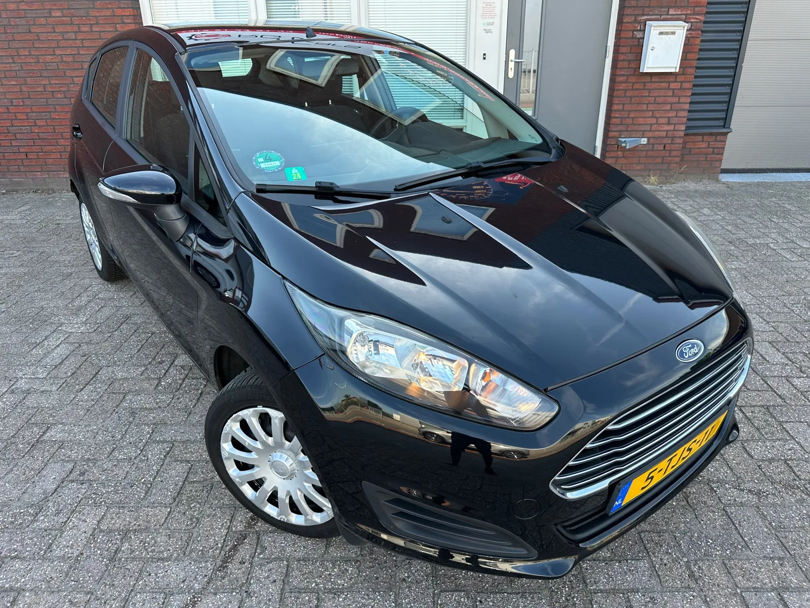 Ford Fiesta (2014) — foto 1