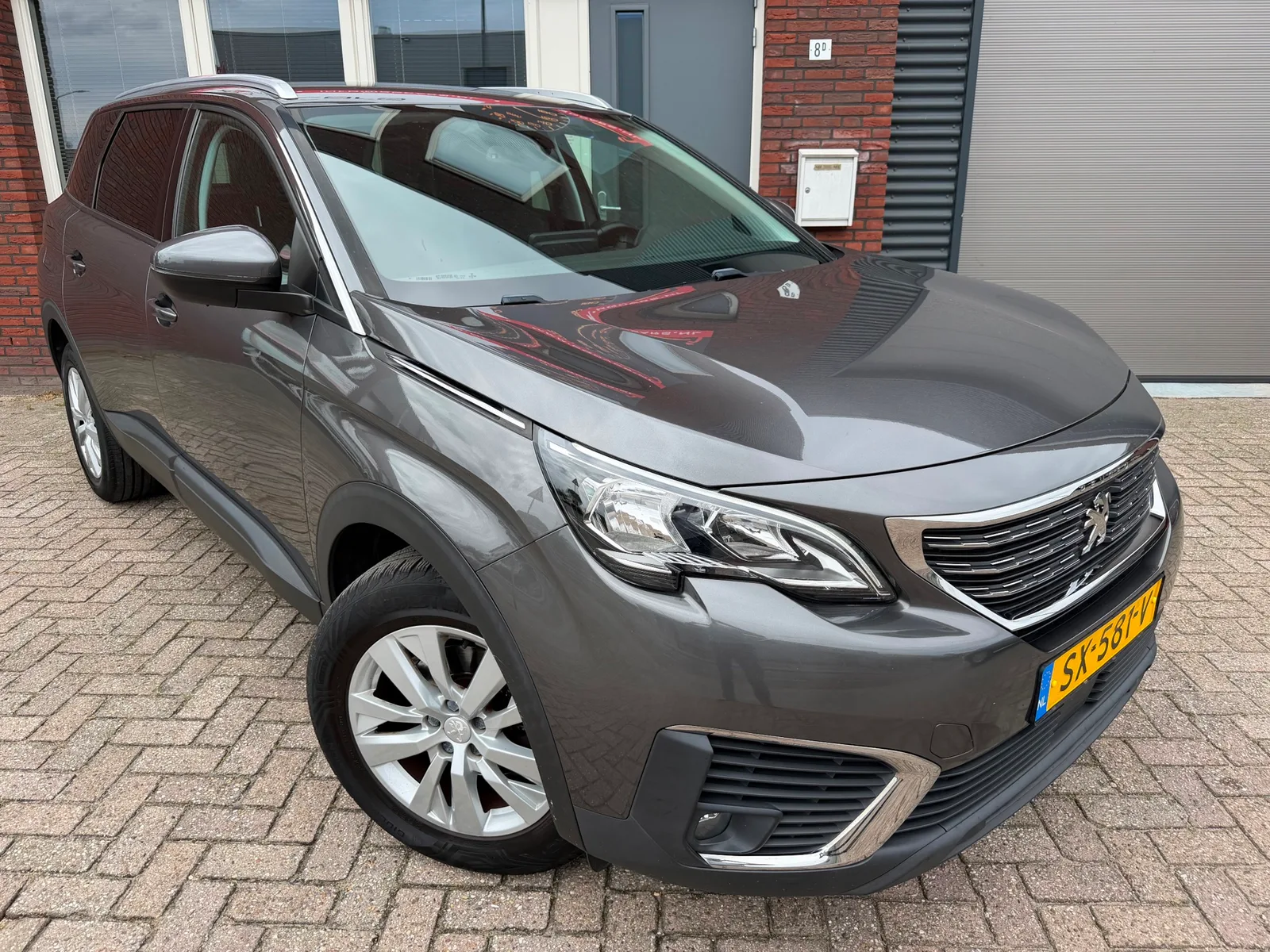Peugeot 5008 (2018) — foto 1