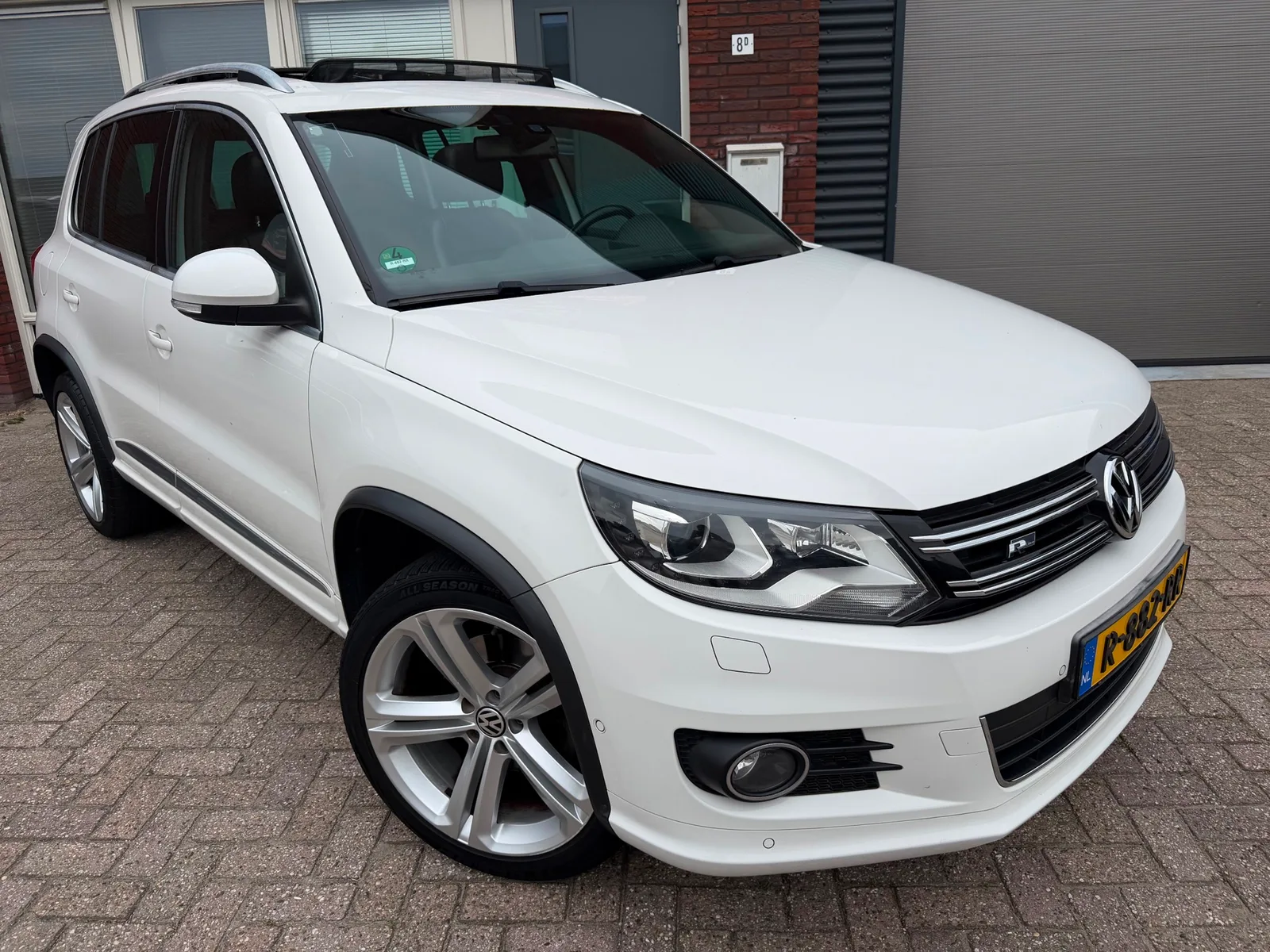 Volkswagen Tiguan (2012) — foto 1
