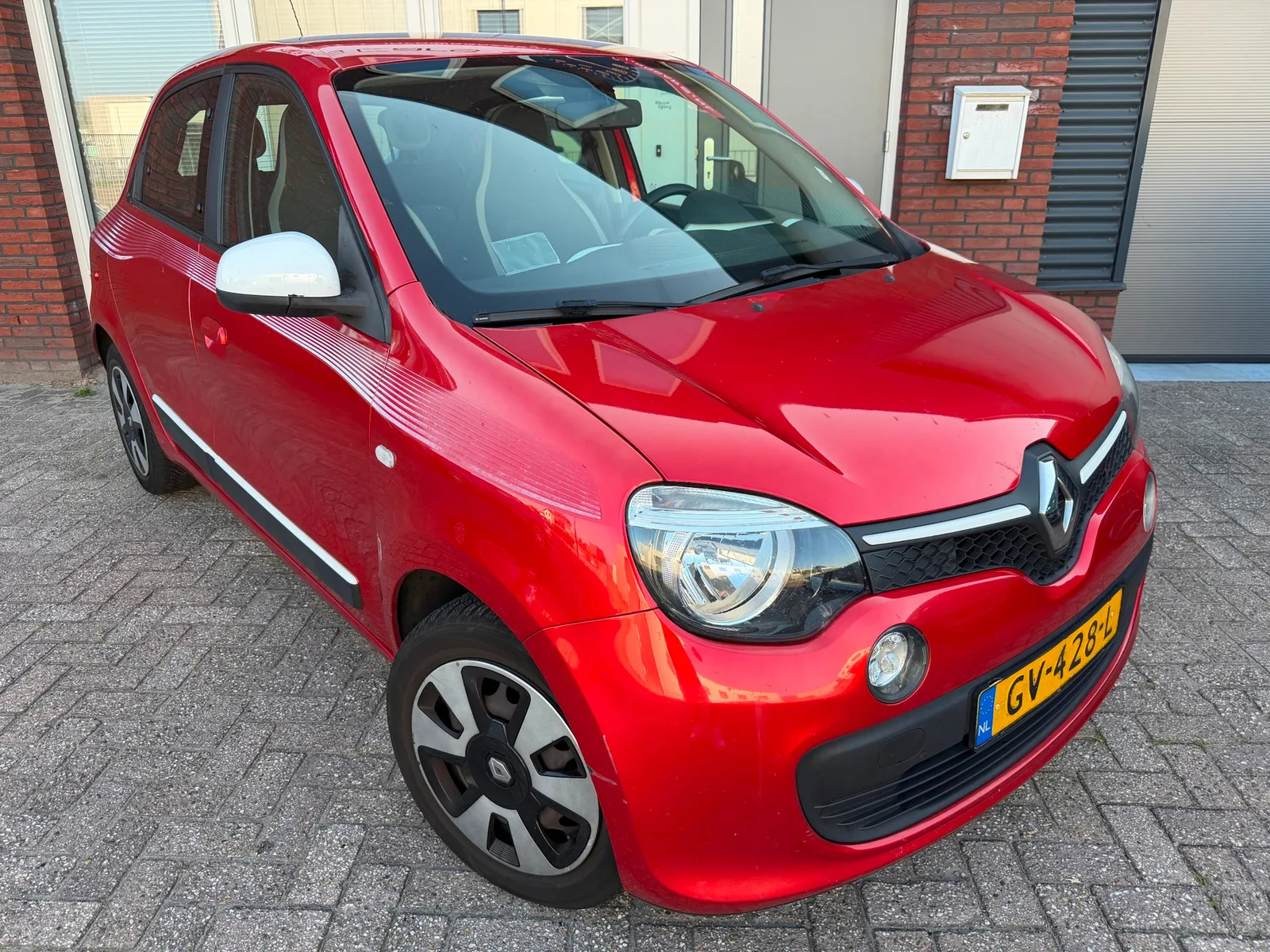 Renault Twingo (2015) — foto 1