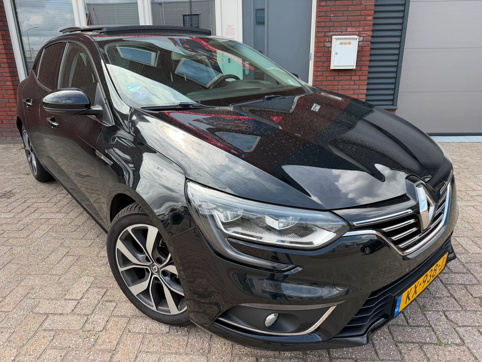 Renault Mégane (2016) — foto 1