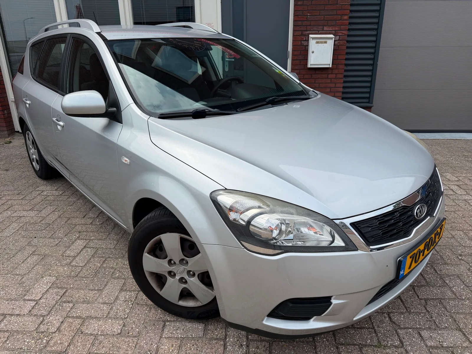 Kia Cee'd (2011) — foto 1