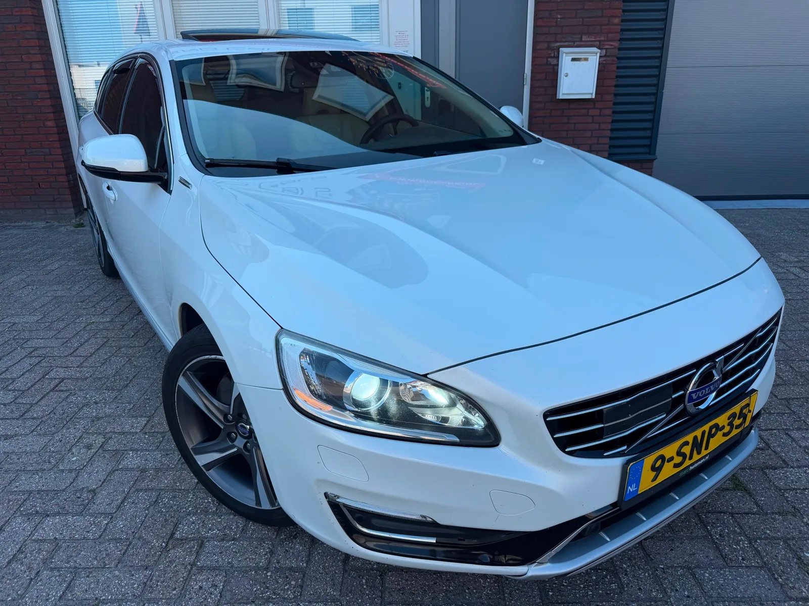 Volvo V60 (2013) — foto 1