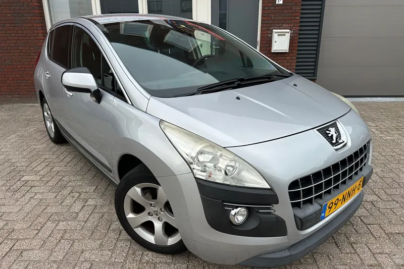 Peugeot 3008 (2010)