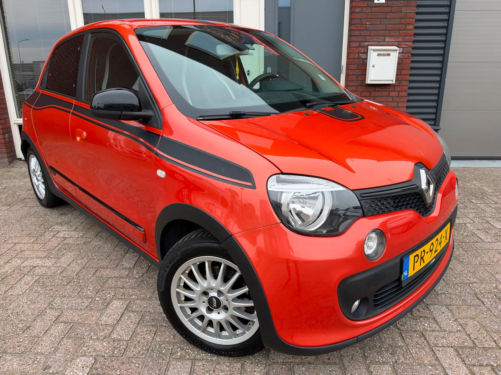 Renault Twingo (2016) — foto 1
