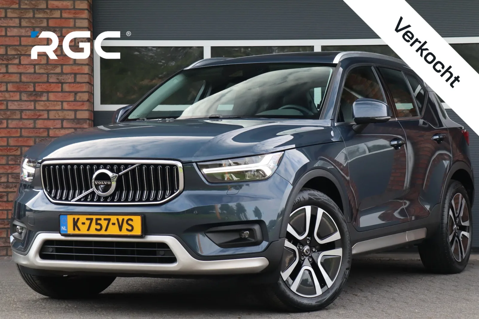 Volvo XC40 (2021) — foto 1