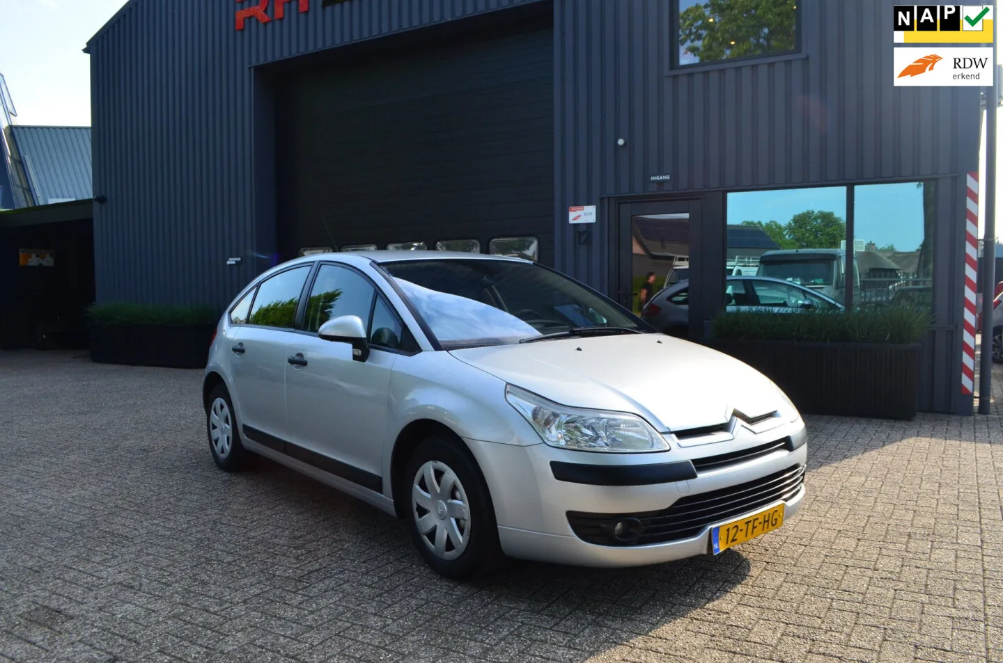 Citroën C4 (2006) — foto 1