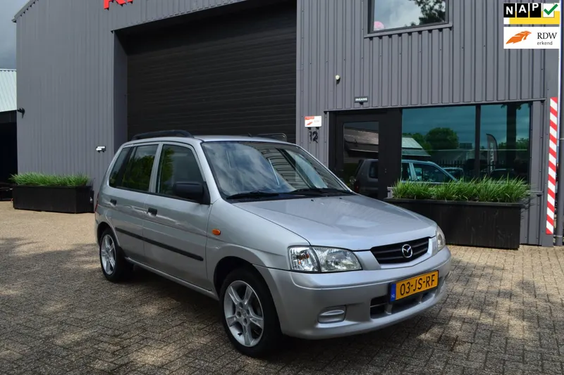 Mazda Demio (2002)