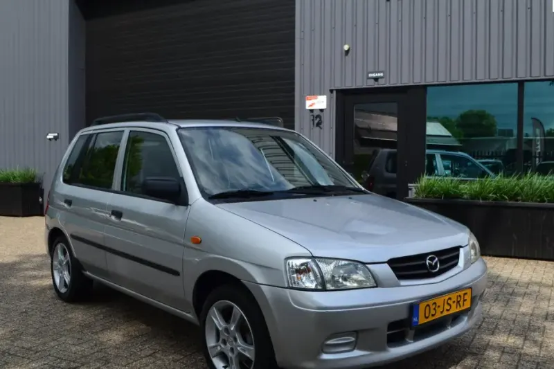 Mazda Demio (2002)