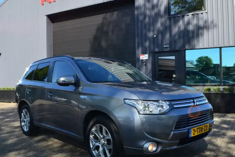 Mitsubishi Outlander (2014)