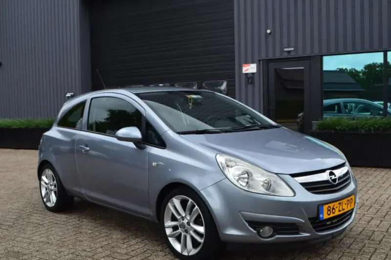 Opel Corsa (2008)