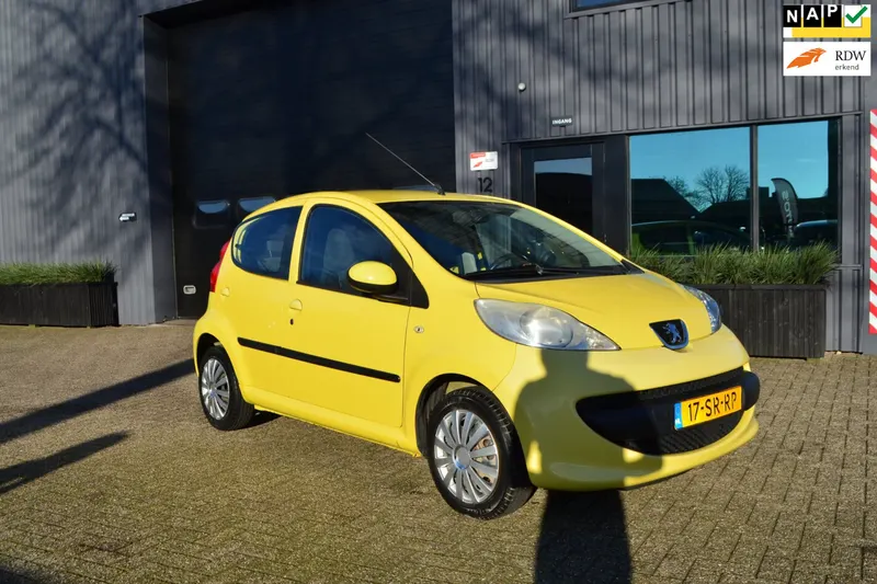Peugeot 107 (2006)