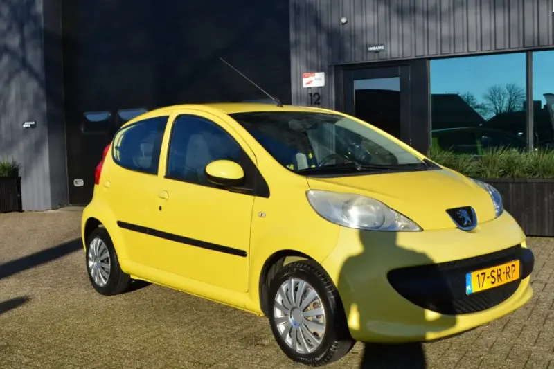 Peugeot 107 (2006)