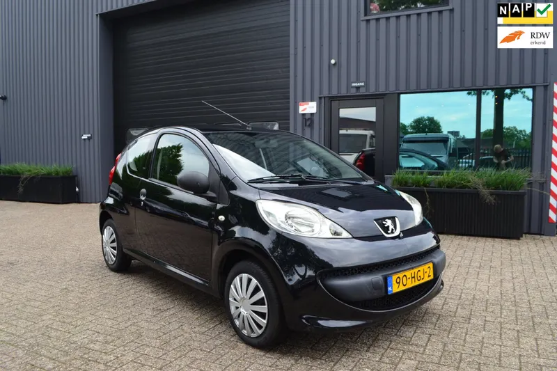 Peugeot 107 (2008)