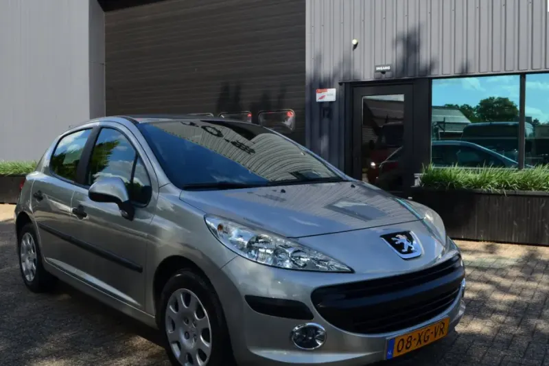 Peugeot 207 (2007)