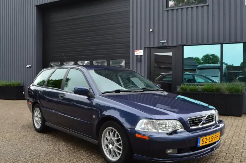 Volvo V40 (2003)