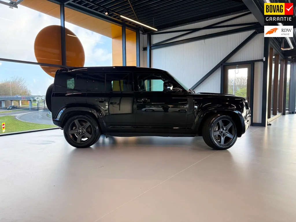 Land Rover Defender (2024) — foto 1