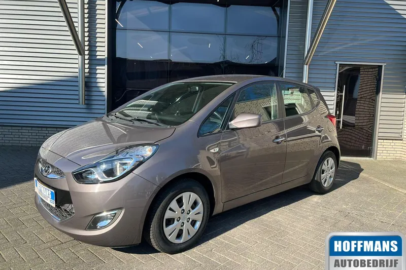 Hyundai ix20 (2012)