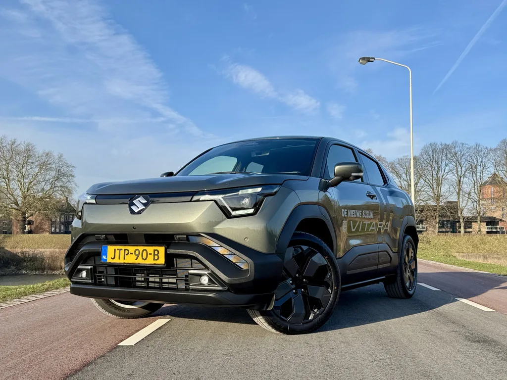 Suzuki e-Vitara (2026) — foto 1