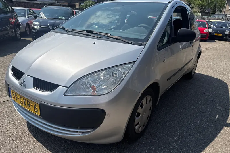 Mitsubishi Colt (2008)