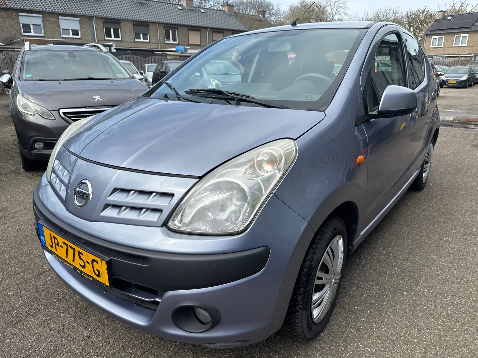 Nissan Pixo (2009) — foto 1