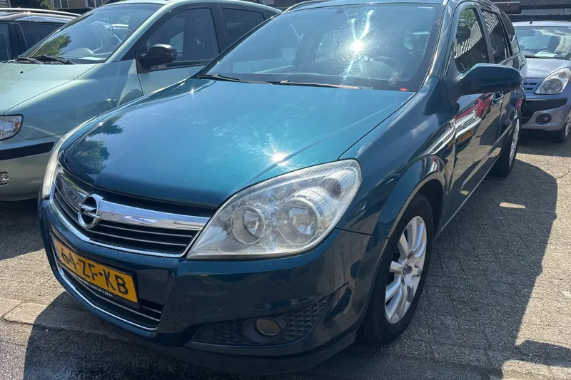 Opel Astra (2008)