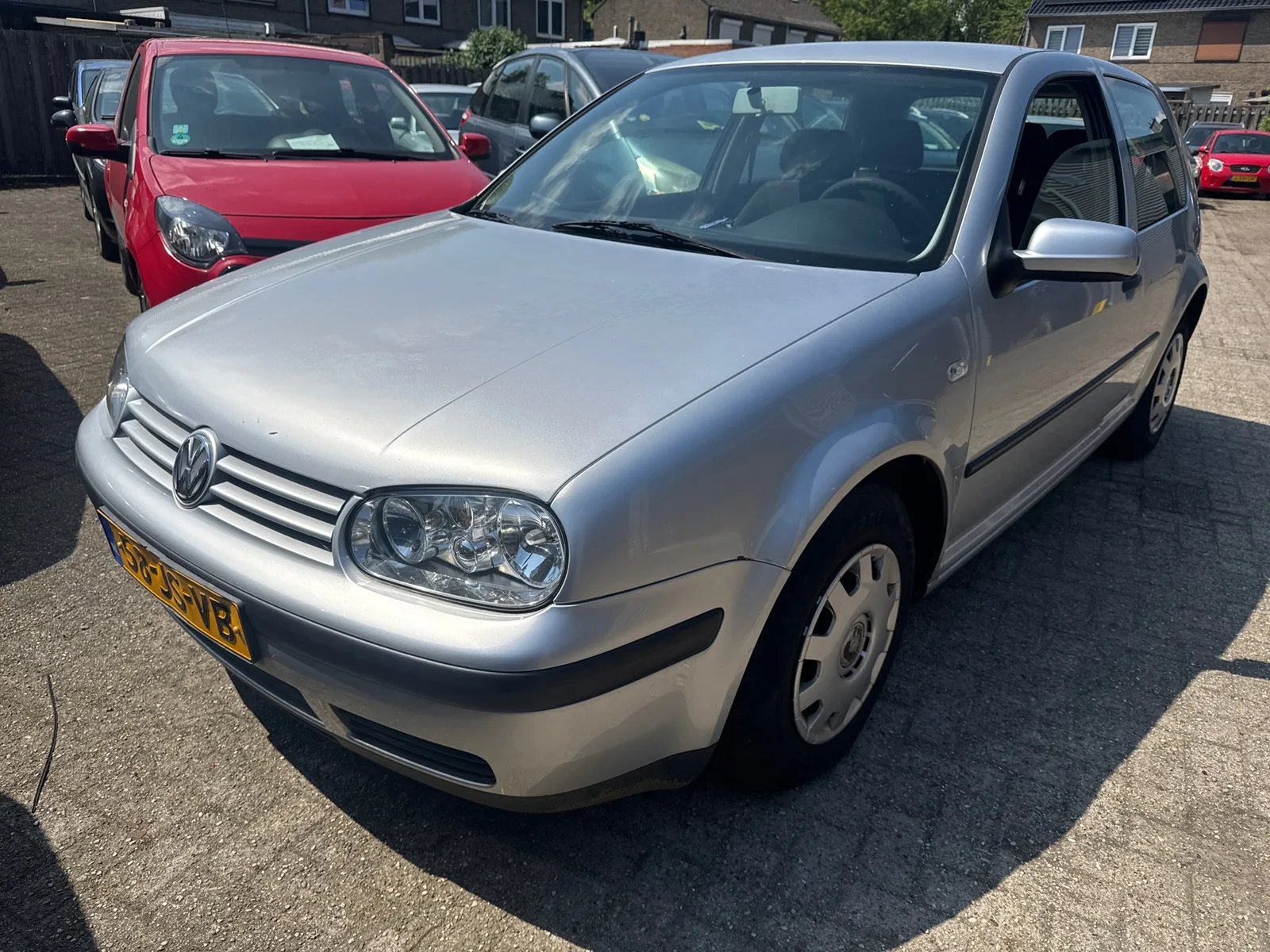 Volkswagen Golf (2002) — foto 1