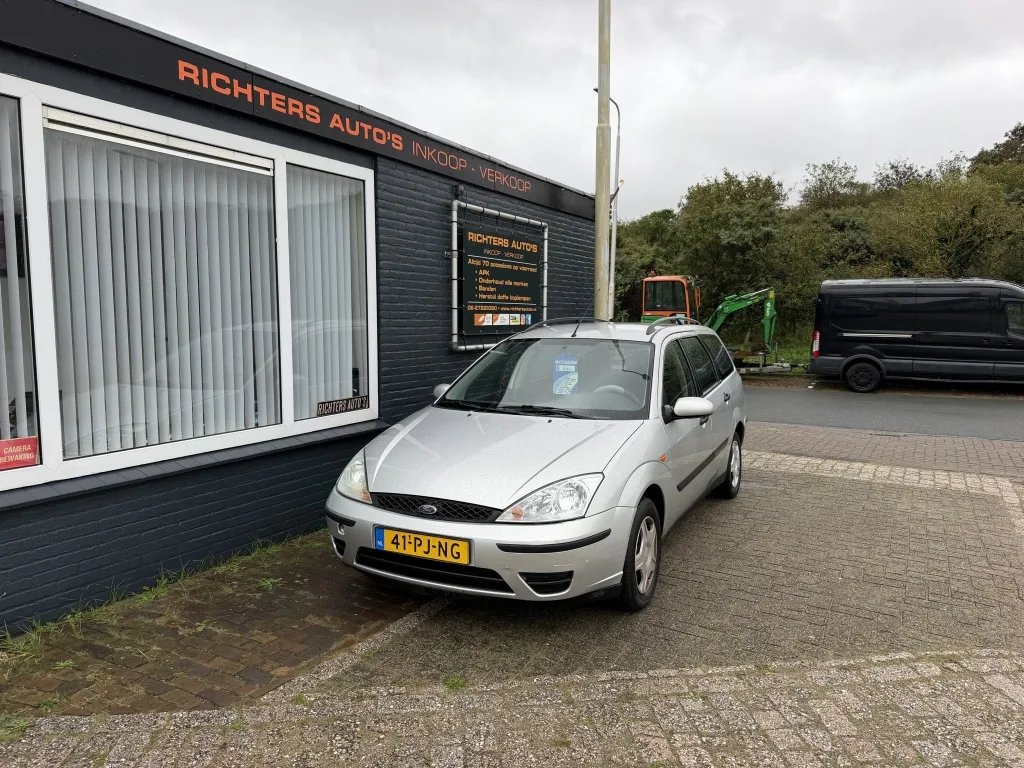 Ford Focus (2004) — foto 1