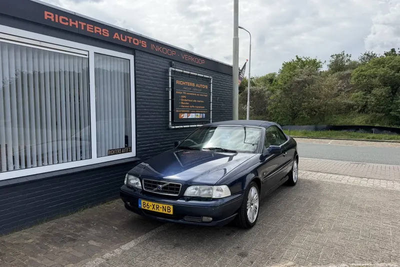 Volvo C70 (2004)