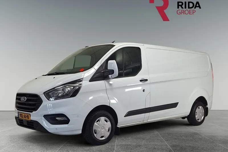 Ford Transit Custom (2023)