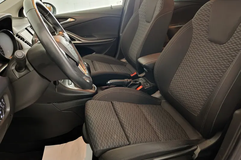 Opel Astra (2019)