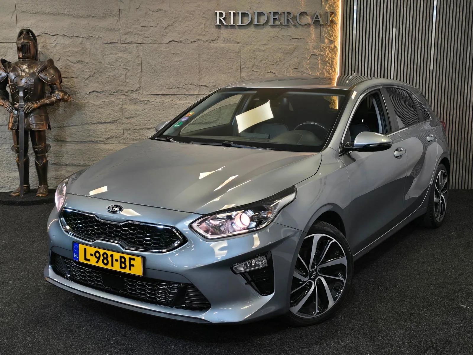 Kia Ceed (2021) — foto 1