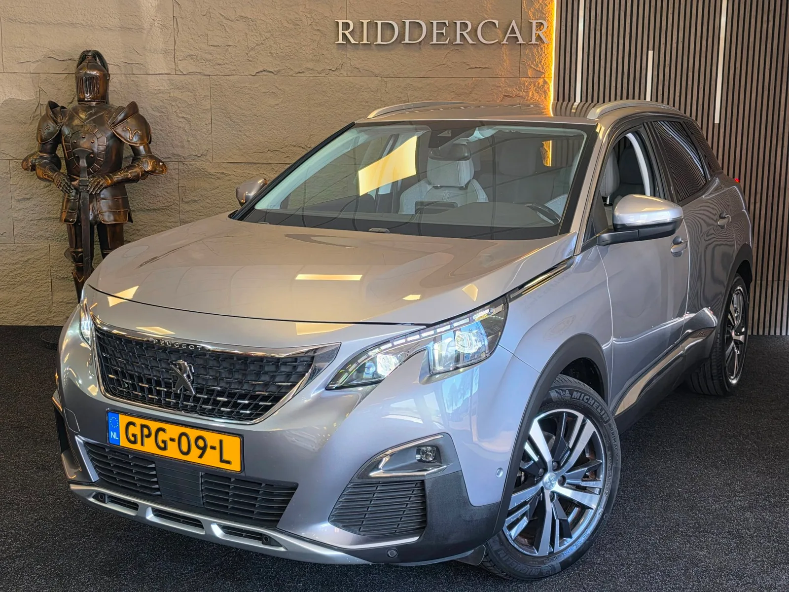 Peugeot 3008 (2019) — foto 1